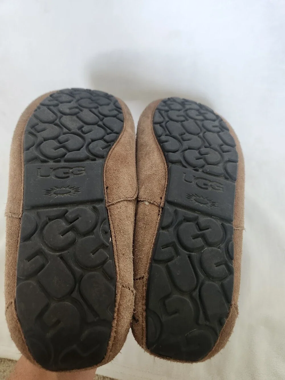 UGG Ascot Men’s Chestnut Suede Shearling-Lined Slip-On Slippers Loafers